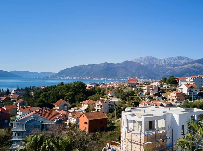 Apartamento 2 habitaciones 76 m² Skaljari, Montenegro