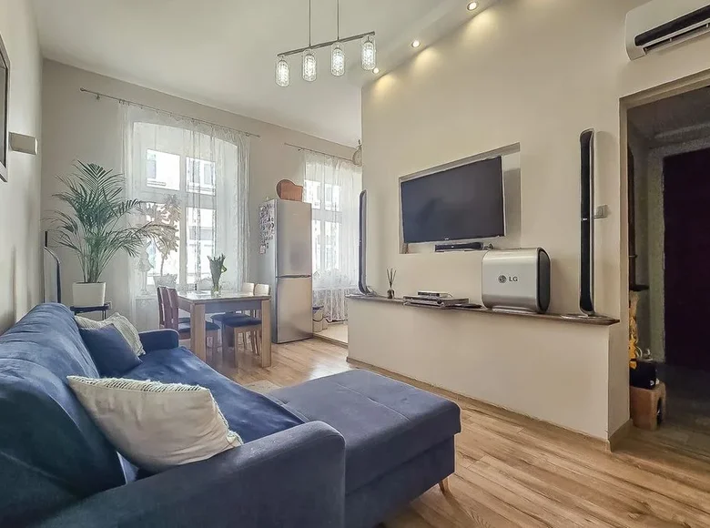 Apartamento 3 habitaciones 71 m² Lodz, Polonia