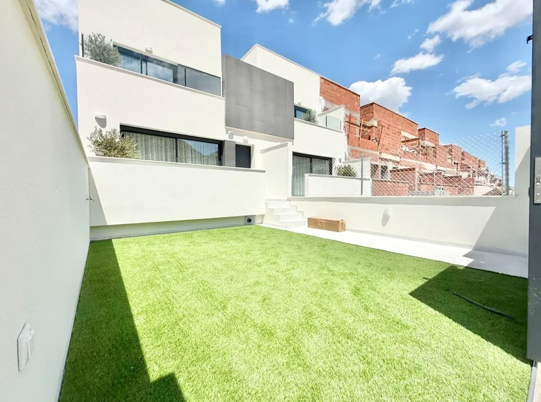 Mieszkanie 2 pokoi 81 m² Cox, Hiszpania