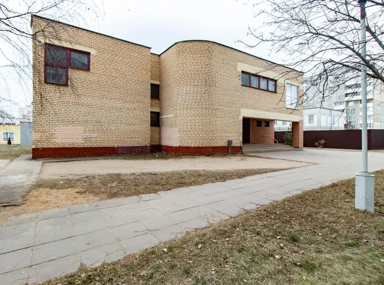 Магазин 588 м² Минск, Беларусь