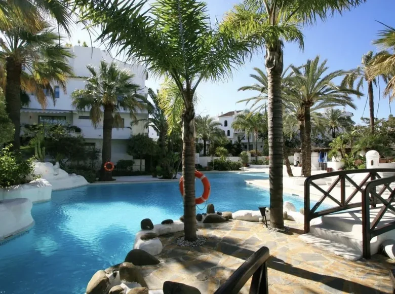 Wohnung 2 Schlafzimmer 130 m² Marbella, Spanien