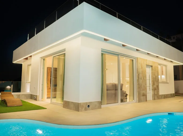 3 bedroom villa 189 m² Urbanizacion Dona Pepa, Spain