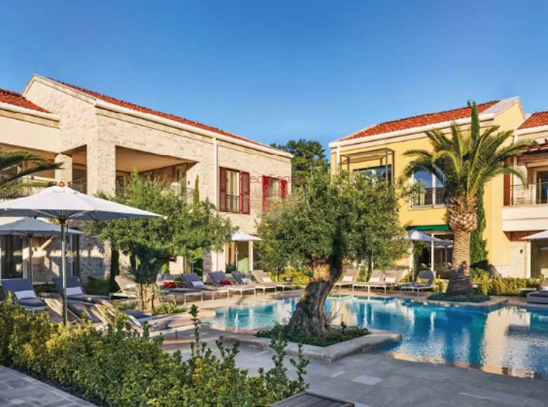 2 bedroom apartment 102 m² Herceg Novi, Montenegro