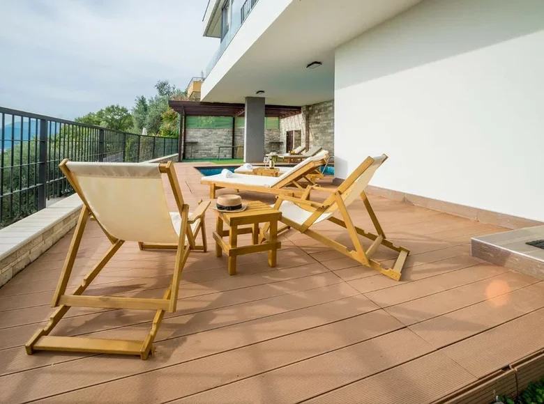 Вилла 3 спальни 330 м² Кавач, Черногория