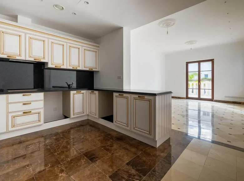 Mieszkanie 2 pokoi 93 m² Jermasoja, Cypr