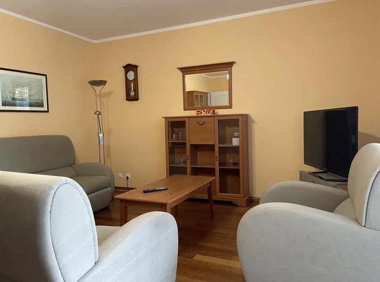 3 room apartment 84 m² in Warsaw, Poland