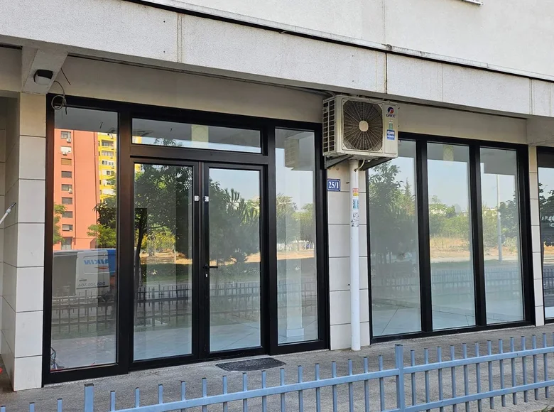 Commercial property 60 m² in Podgorica, Montenegro