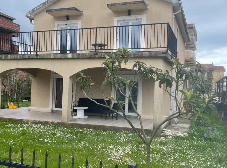 Wohnung 3 Schlafzimmer 175 m² Donja Lastva, Montenegro