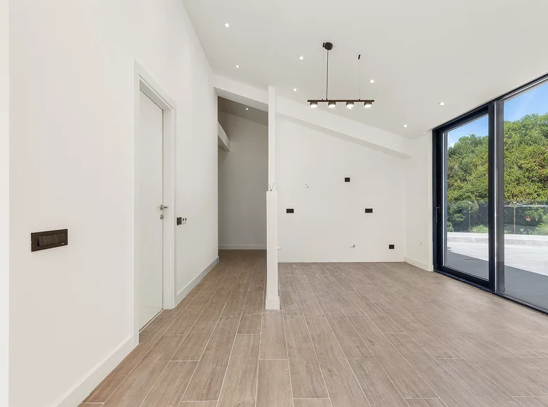 Mieszkanie 2 pokoi 151 m² Tivat, Czarnogóra