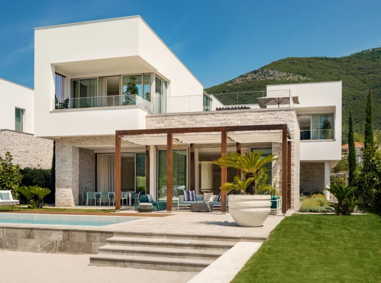 3 bedroom villa 571 m² Kumbor, Montenegro