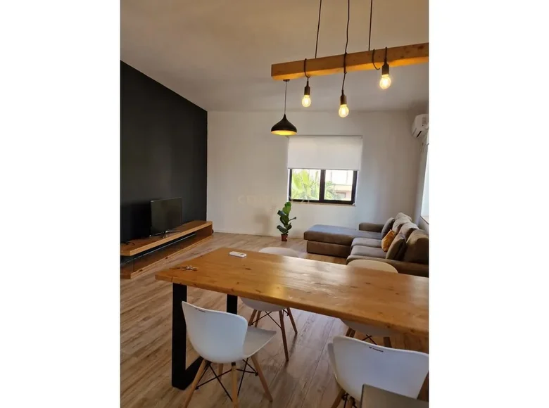 APARTMENT FOR RENT ON THE MAIN BULEVARD! (Eon114841)