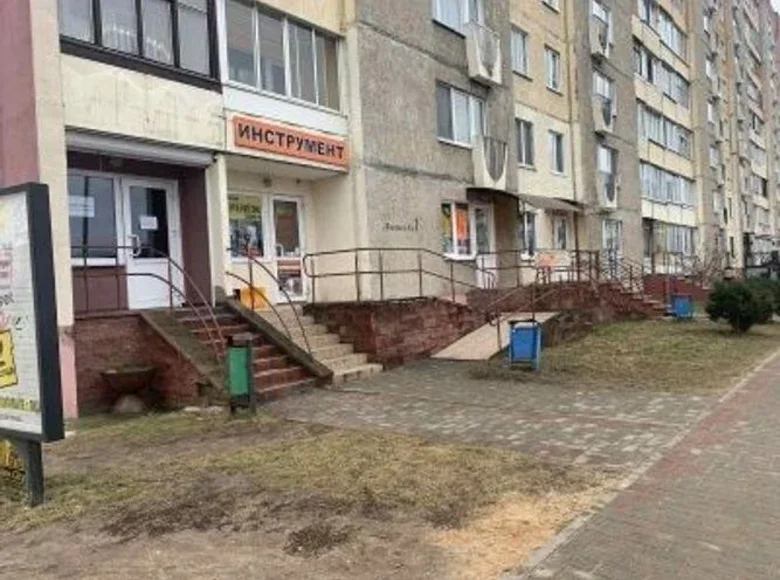 Tienda 3 habitaciones 73 m² en Lida, Belarús