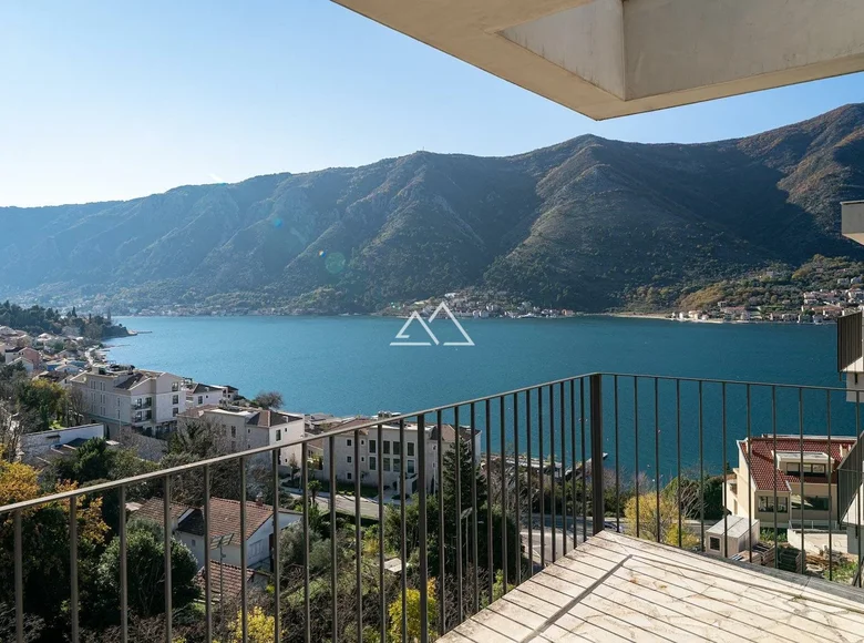 Appartement 5 chambres 203 m² Dobrota, Monténégro