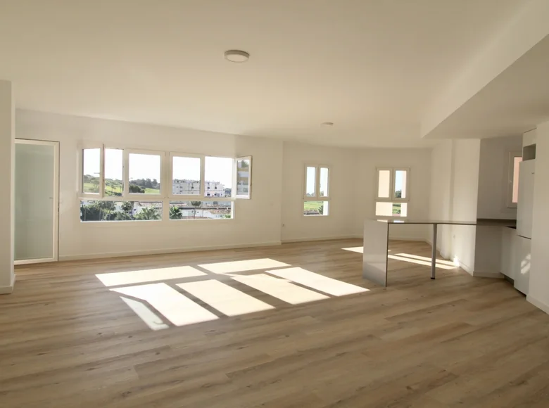 Квартира 4 спальни 140 м² Сан-Педро-Алькантара, Испания