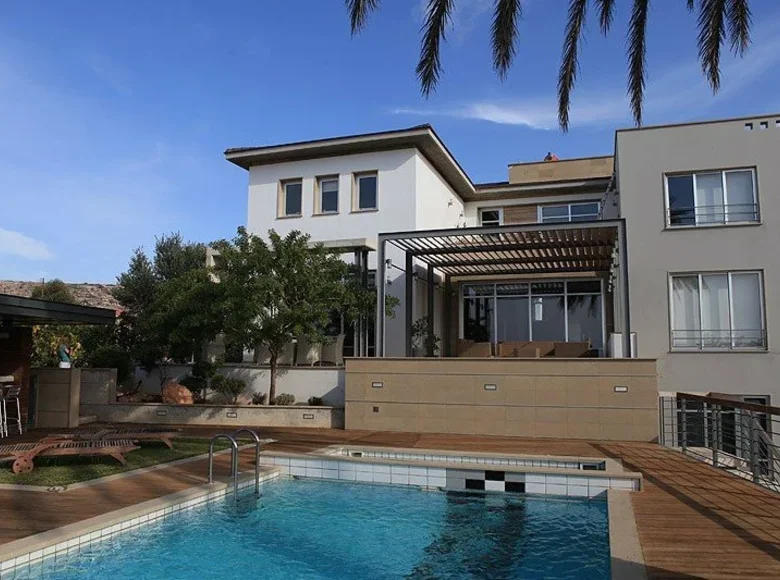 Maison 4 chambres 535 m² Konia, Chypre