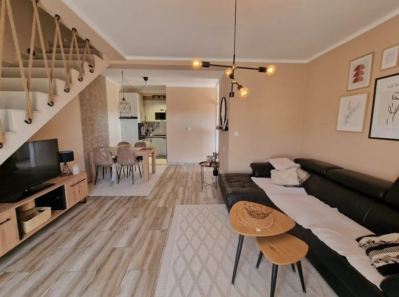 Wohnung 3 Schlafzimmer 105 m² in Tivat, Montenegro