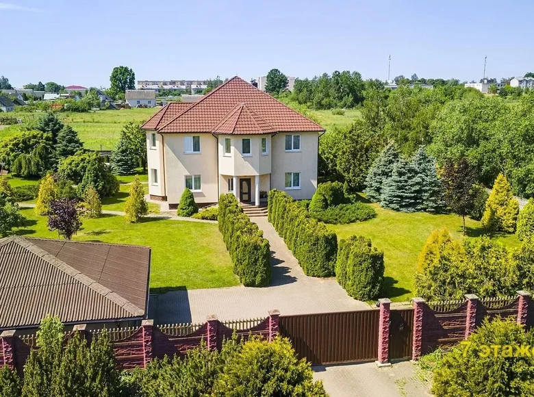 Cottage 255 m² Zamastocca, Belarus