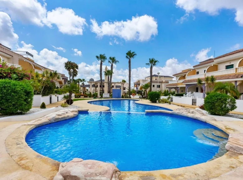 2 bedroom bungalow 66 m² Izhevsk, Russia