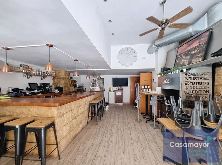 Commercial property 62 m² in Alicante, Spain