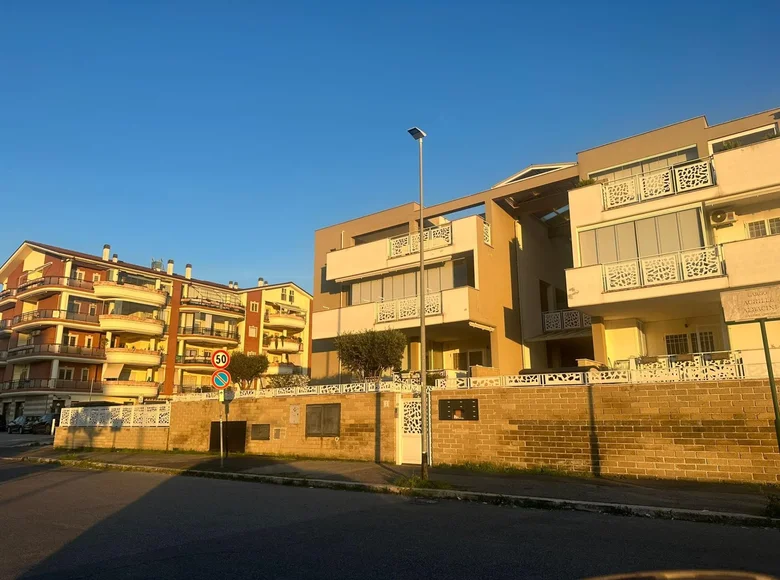 Apartamento 3 habitaciones 100 m² Roma, Italia