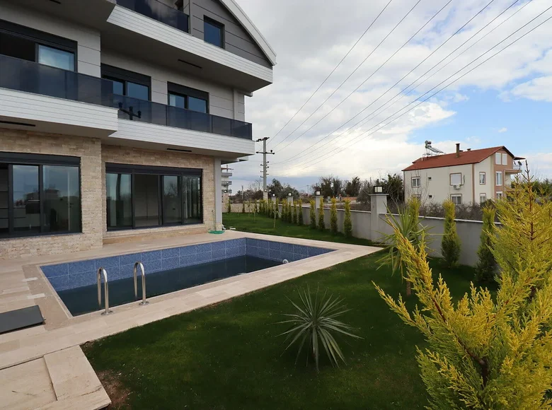 4 bedroom house 300 m² Dosemealti, Turkey