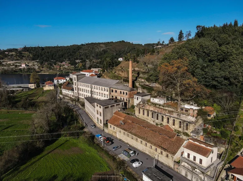 Producción 5 972 m² en Portugal, Portugal