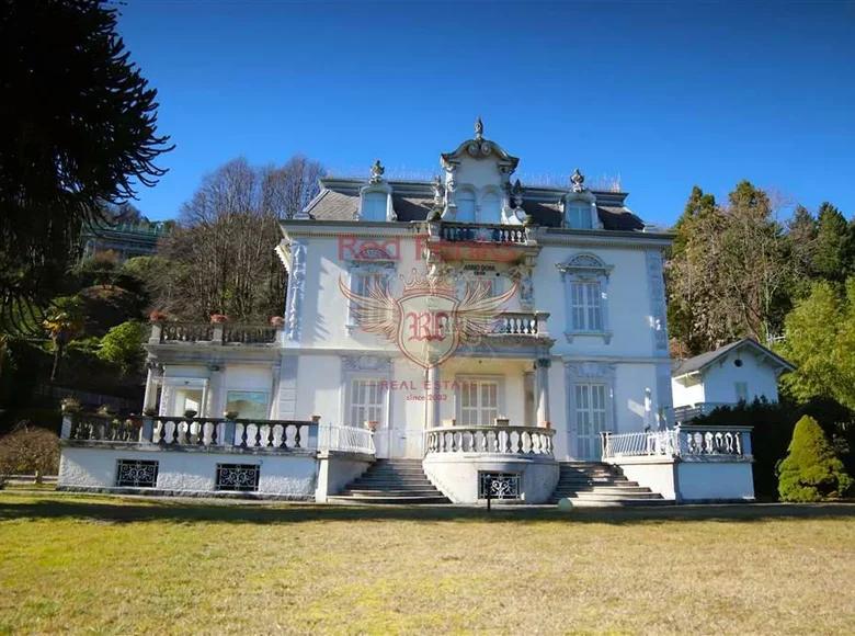 3 bedroom apartment 270 m² Stresa, Italy