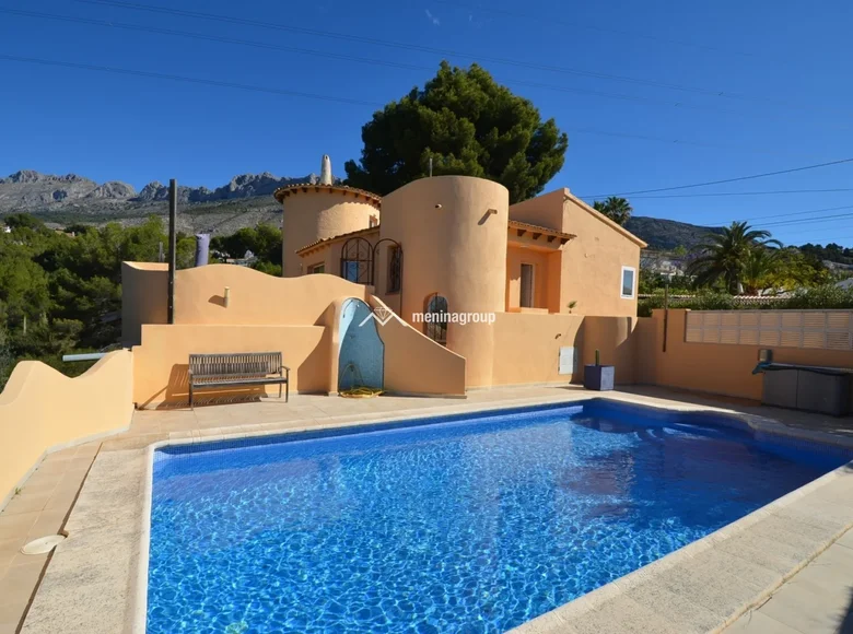 Вилла 4 спальни 325 м² Альтеа, Испания