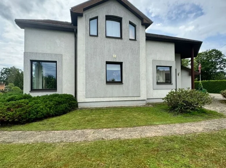 Villa 10 bedrooms 315 m² Riga, Latvia