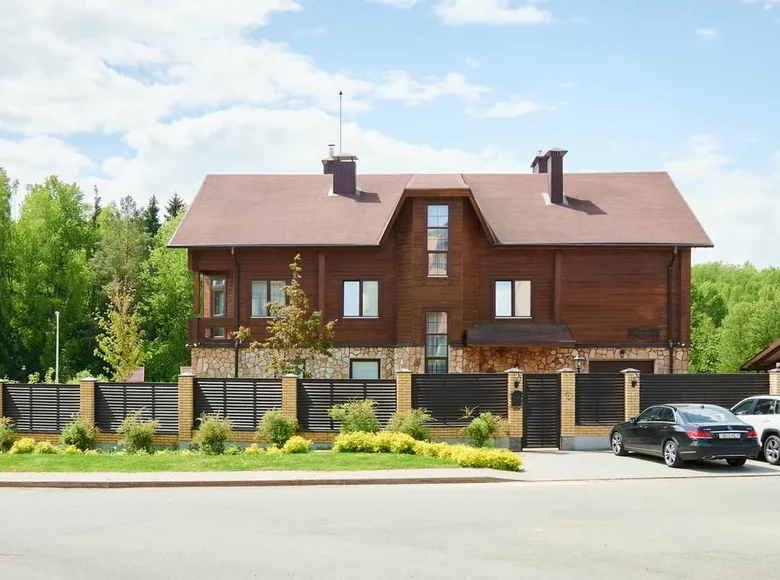 Chalet 429 m² Lahojsk selsaviet, Bélarus