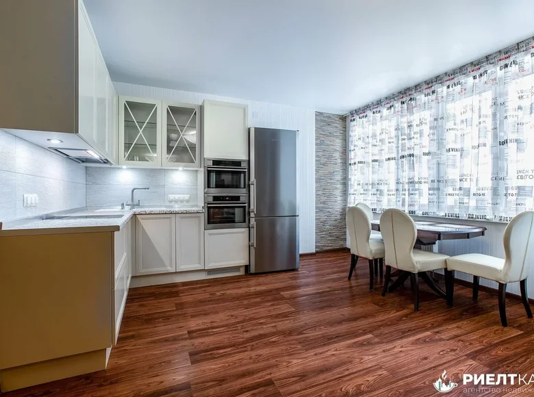 Apartamento 2 habitaciones 63 m² Minsk, Belarús