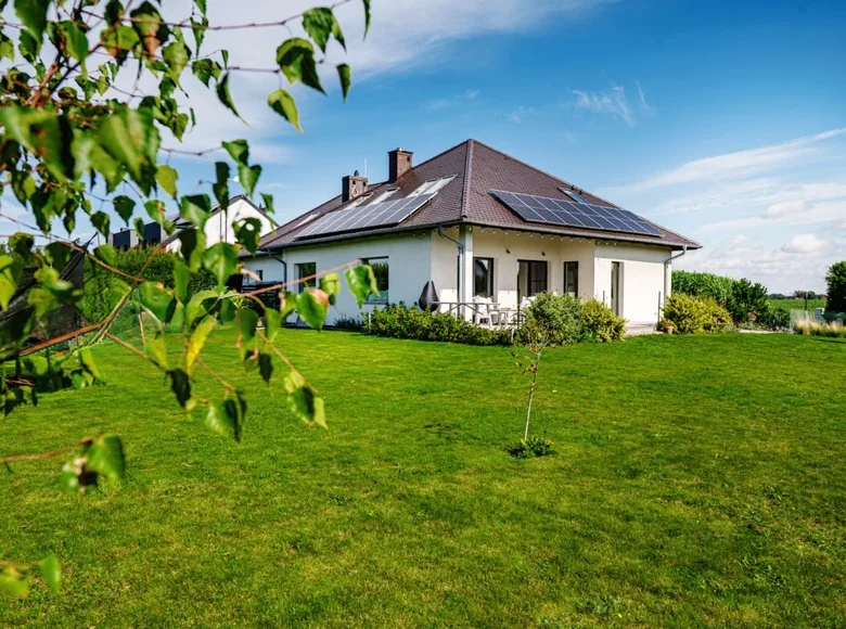 Дом 300 м² Mrowino, Польша