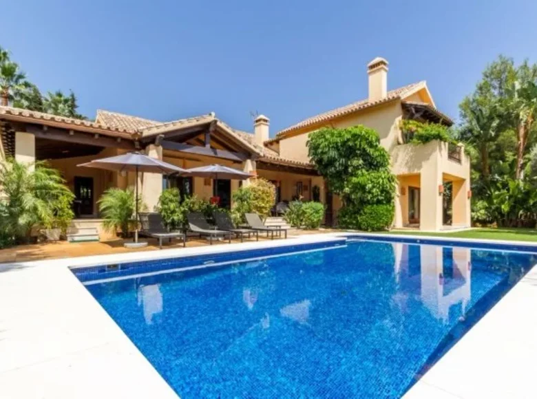 villa de 5 dormitorios 475 m² Abadín, Španjolska