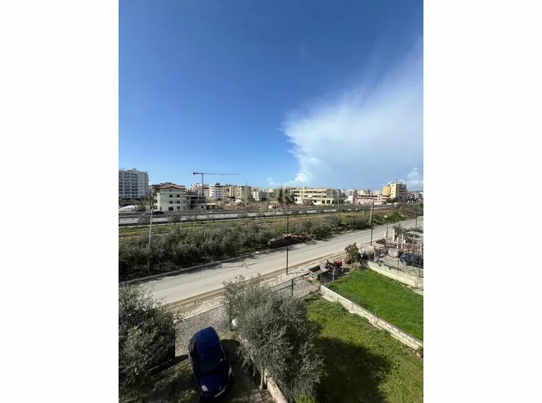 Отель 858 м² Дуррес, Албания