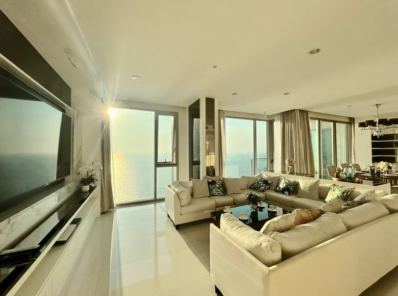 Attique 3 chambres 167 m² Na Kluea, Thaïlande