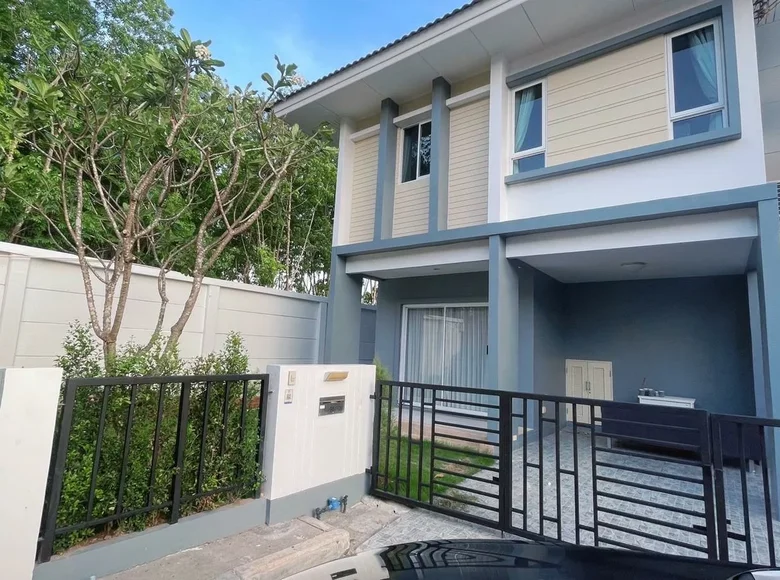 Maison 3 chambres  Ban Bang Ku, Thaïlande