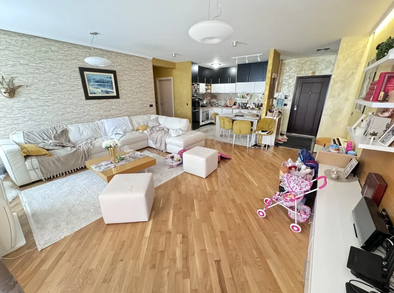 Mieszkanie 3 pokoi 90 m² Budva, Czarnogóra