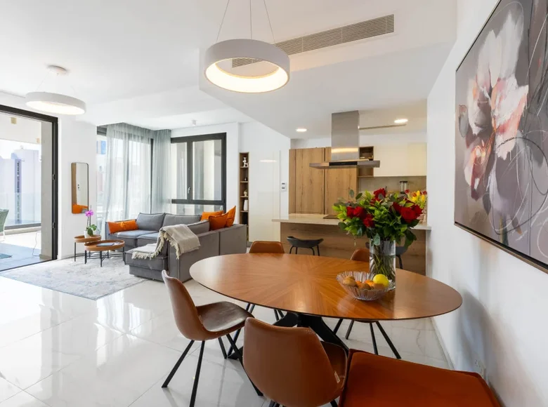 Mieszkanie 2 pokoi 109 m² Demos Agiou Athanasiou, Cypr