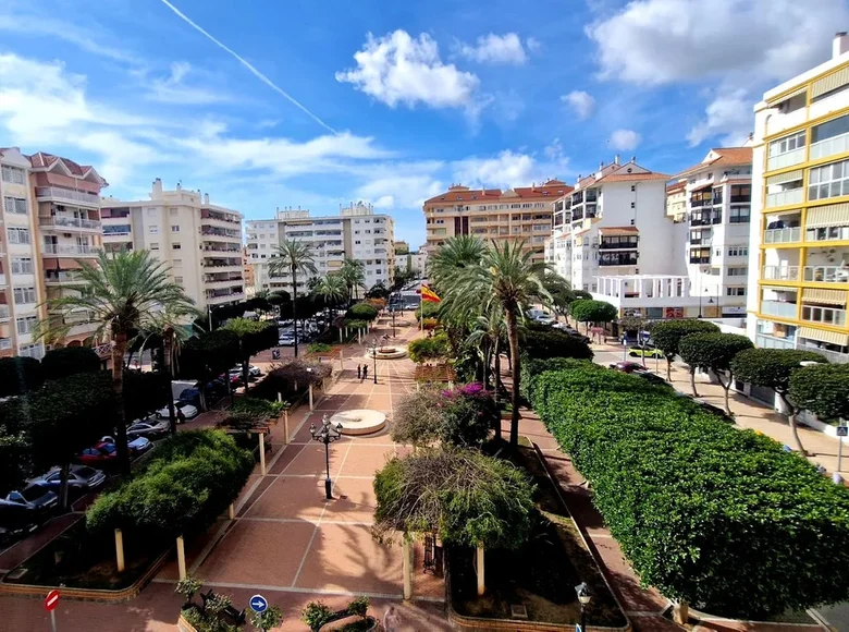 Квартира 2 спальни 90 м² Фуэнхирола, Испания