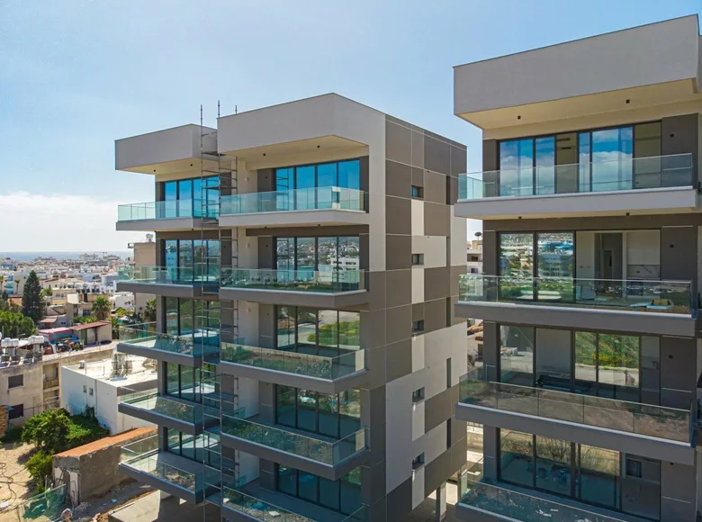 Mieszkanie 3 pokoi 121 m² Demos Agiou Athanasiou, Cypr