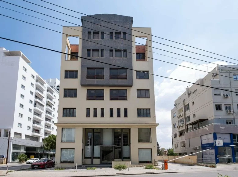 Коммерческое помещение 1 271 м² Никосия, Кипр
