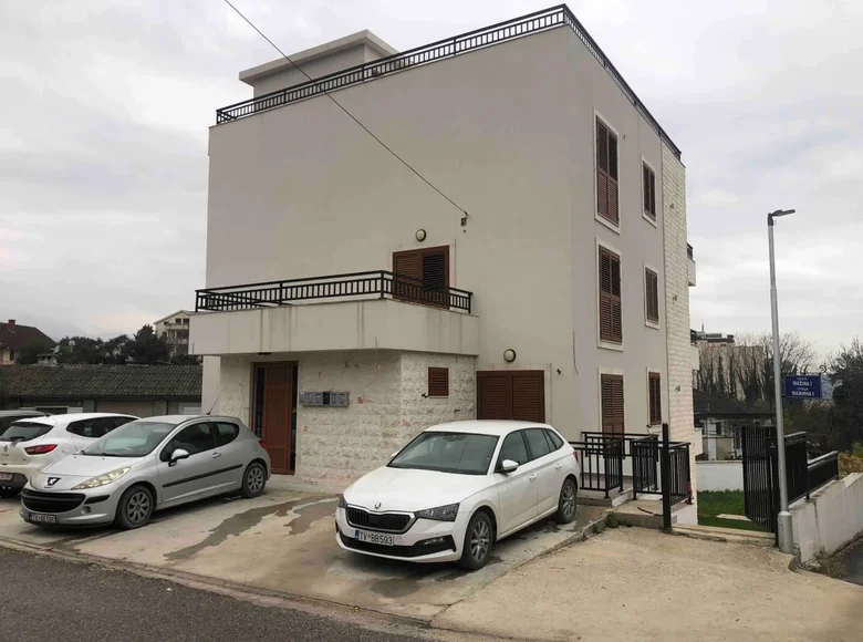 Apartamento 4 habitaciones 107 m² Tivat, Montenegro