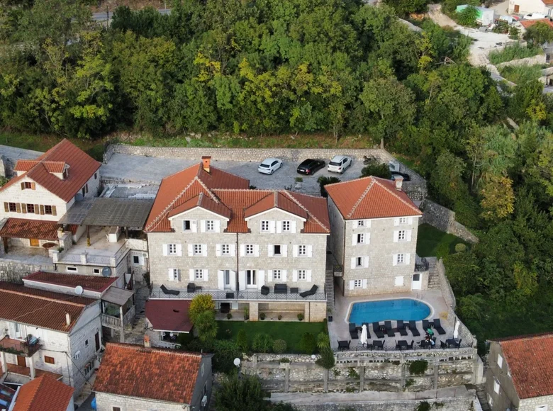 Villa 22 chambres 960 m² Perast, Monténégro
