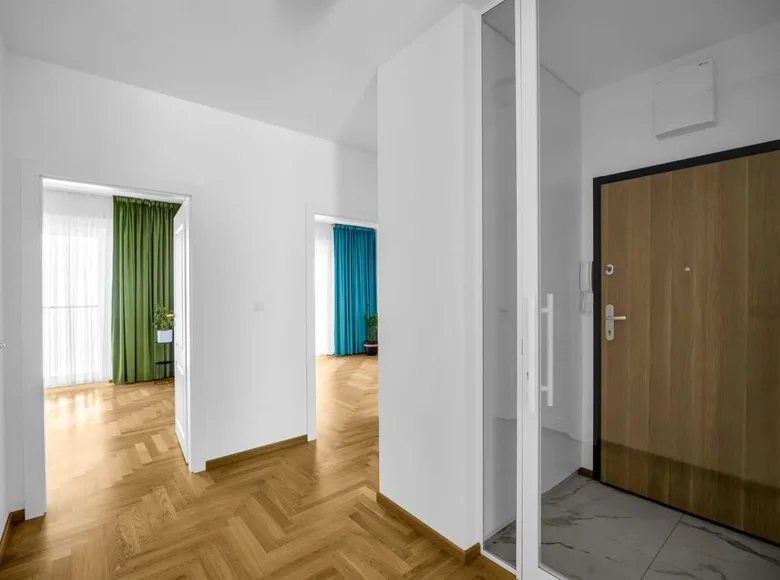 Mieszkanie 3 pokoi 80 m² Warszawa, Polska