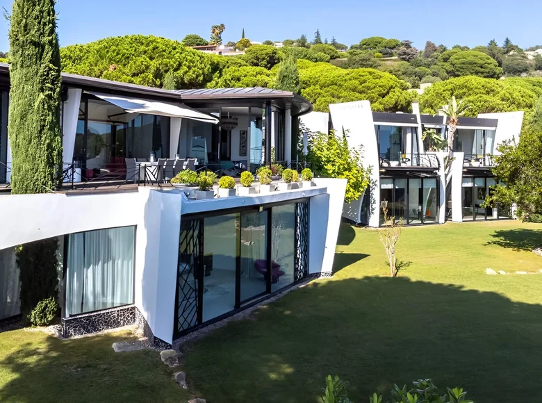 Вилла 7 спален 1 700 м² Sant Vicenc de Montalt, Испания