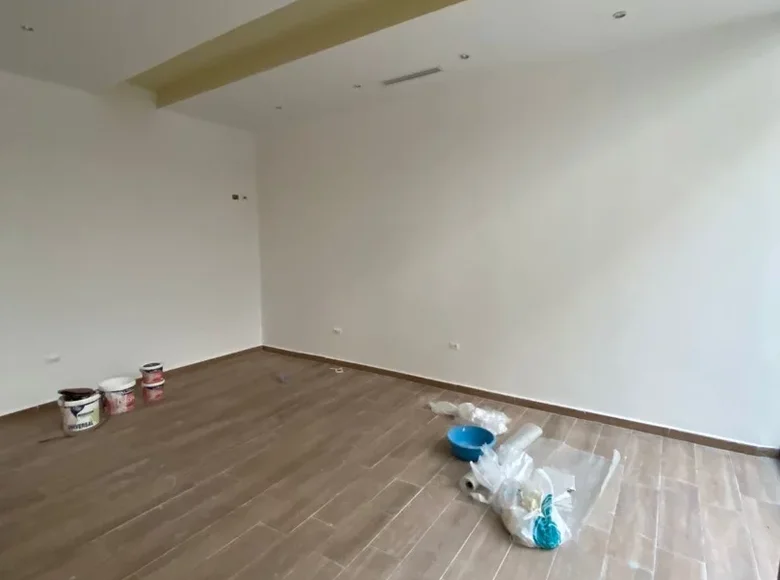 Магазин 1 комната 42 м² в Дурресе, Албания