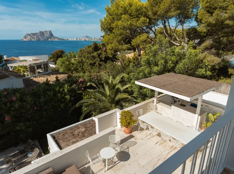 Mieszkanie 4 pokoi 357 m² Teulada, Hiszpania