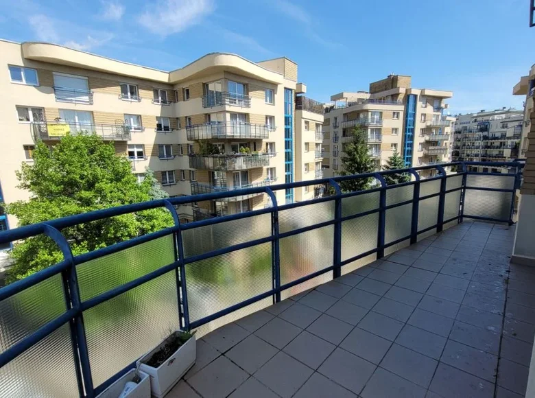 Mieszkanie 2 pokoi 53 m² w Warszawa, Polska