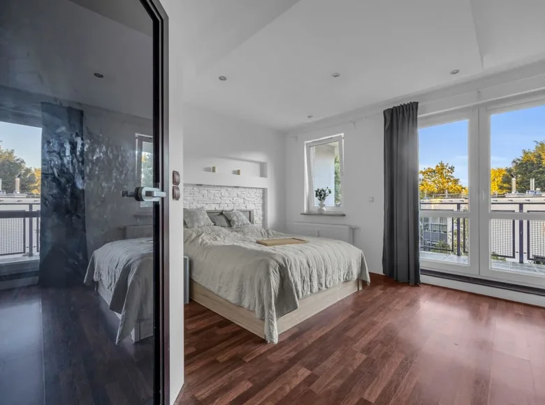 Квартира 2 комнаты 66 м² Варшава, Польша