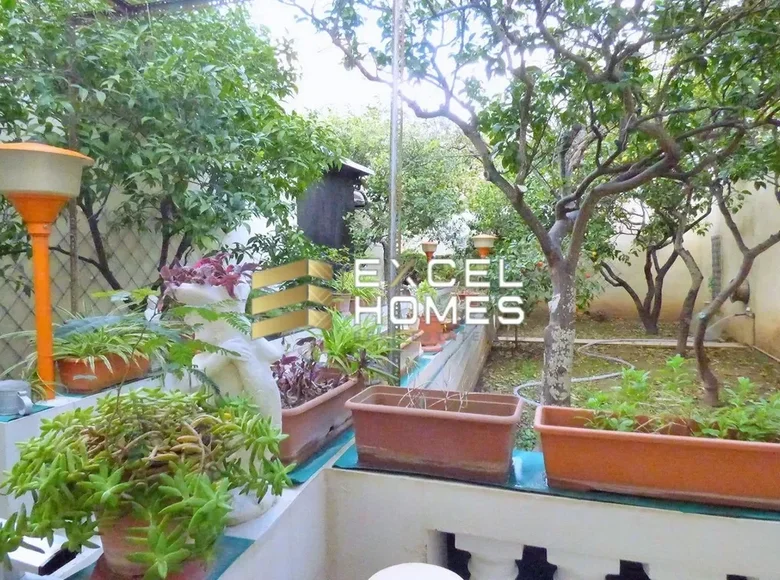 Stadthaus 3 Schlafzimmer  Birkirkara, Malta